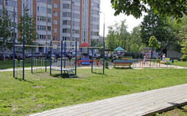 В Ярославле демонтируют сломанные детские площадки